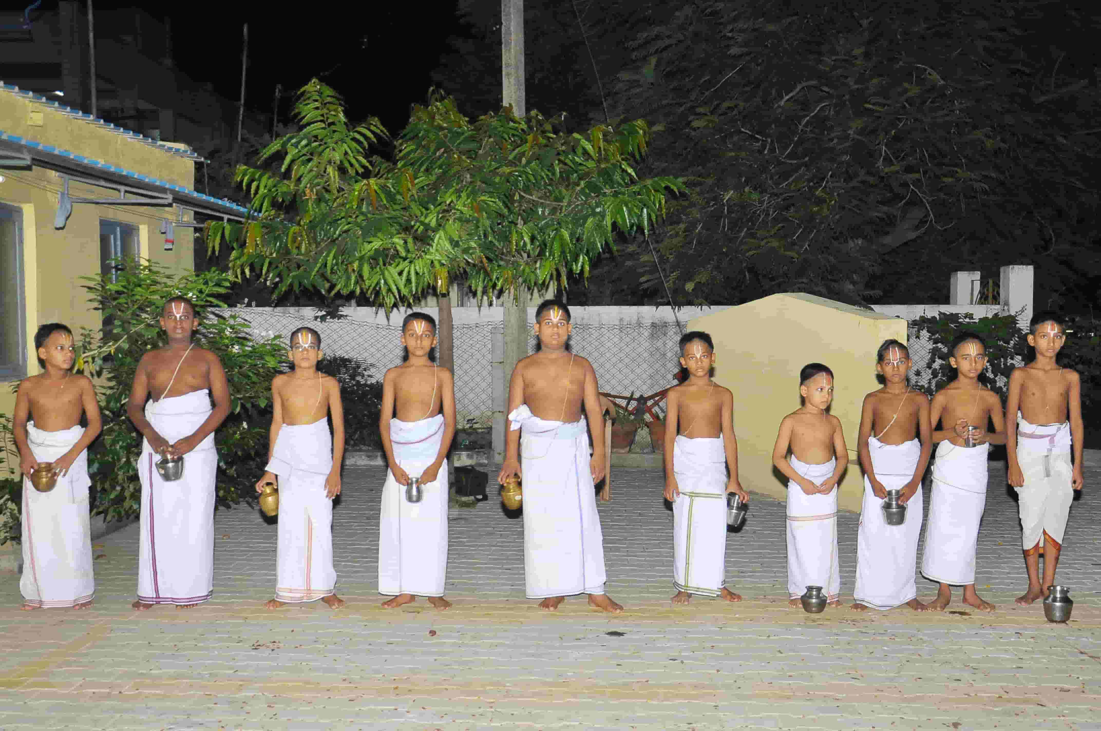 thiruvallur temple , Sri Veeraraghava Swamy Temple , Goshala