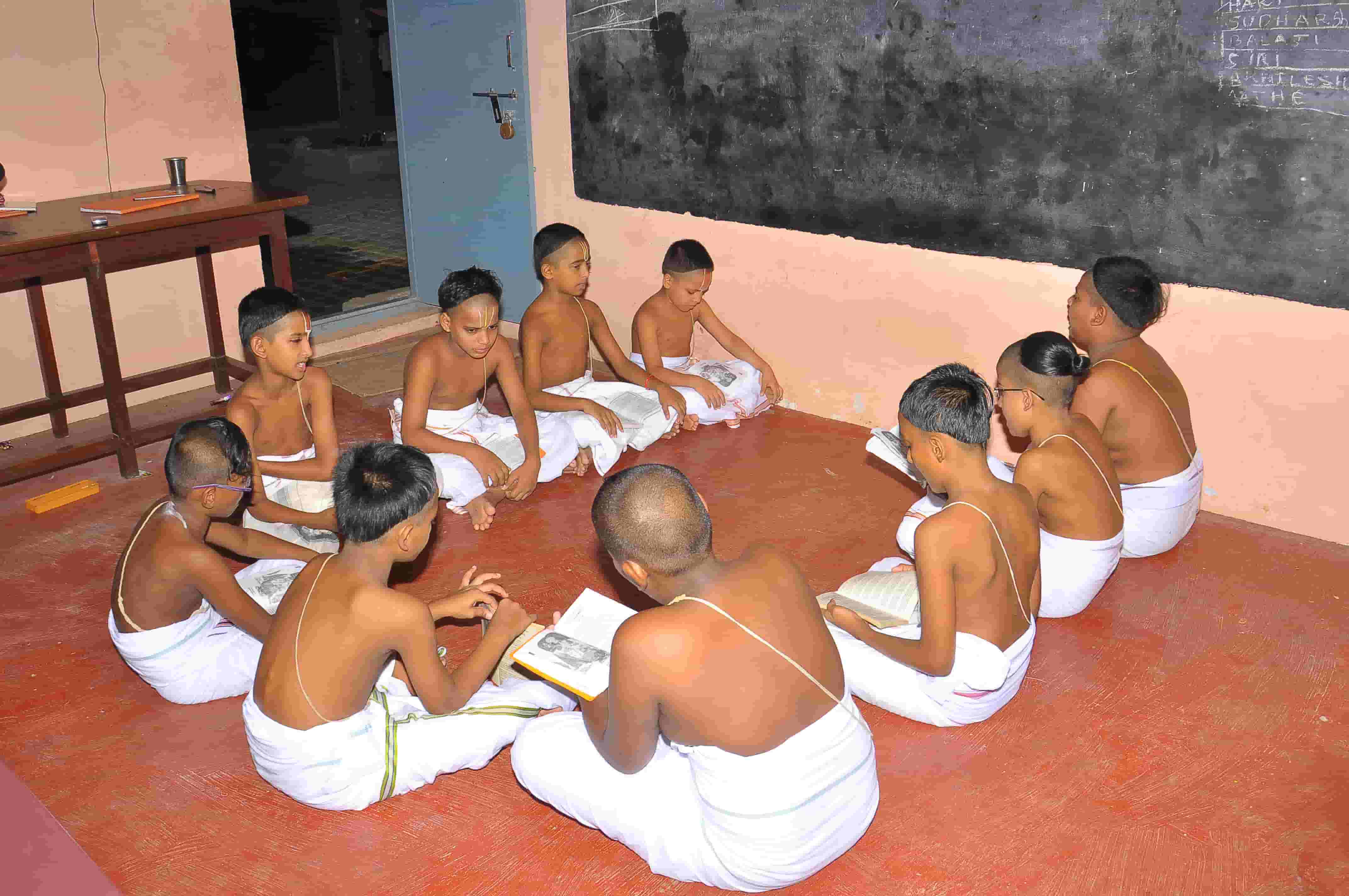 thiruvallur temple , Sri Veeraraghava Swamy Temple , Goshala